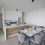 Aqua Pearl Aq11 Im Zentrum By Interhome