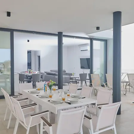 Aqua Pearl Aq11 Im Zentrum By Interhome *