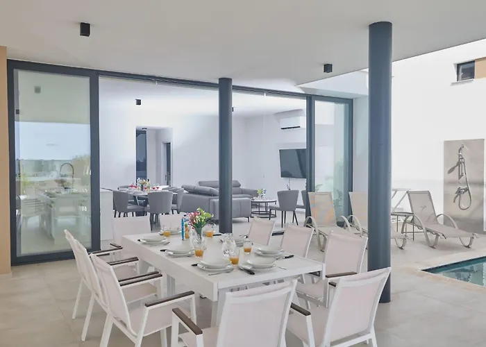 Aqua Pearl Aq11 Im Zentrum By Interhome *