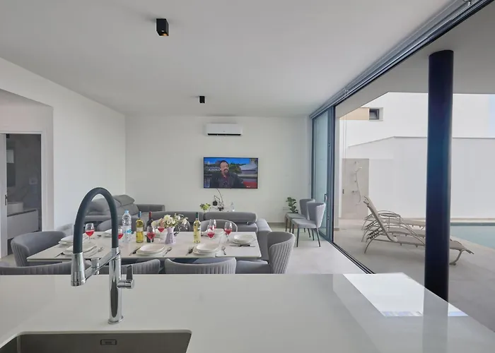 Aqua Pearl Aq11 Im Zentrum By Interhome *